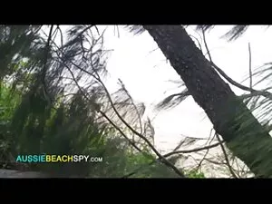 あなたはしっかりと縛られた男と曲がり、彼 ...