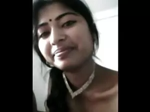 熟女のロッカールームで自慰行為。 女性  ...