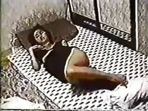 美人は自由な時間にカンニングするのが大好 ...