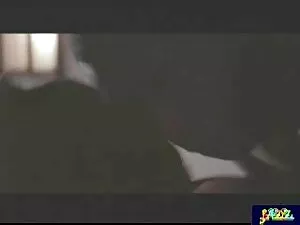 彼女の服は取り除かれ、性的興奮した。 ア ...