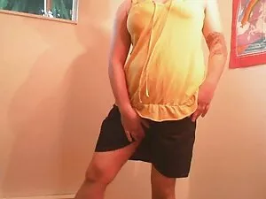 ママは私に奇妙な猫とお尻を与えた。 女性 ...