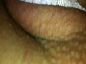 パンツの穴を通して肌が引き締まります 女 ...
