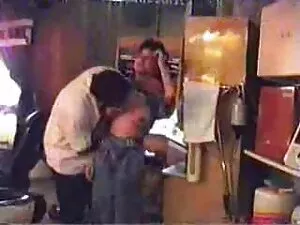 乳首は腹を伸ばし、おっぱいに兼 av 女 ...