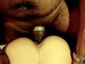 薄い女性は怖いメガネを持つ男に浮気に耽っ ...